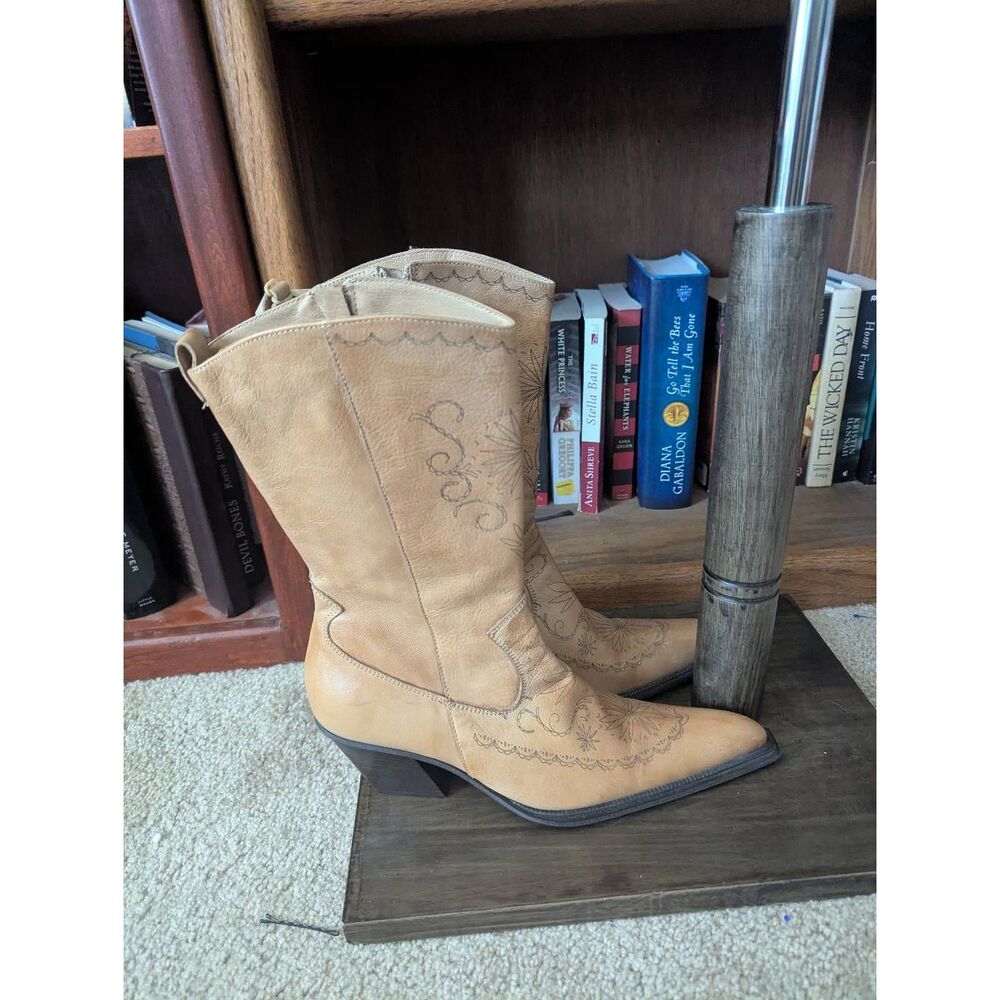 Colin Stuart Collection Cowgirl Boots Tan  Italy Size 10- Read Description